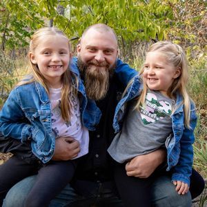 Meet your Posher, Devin